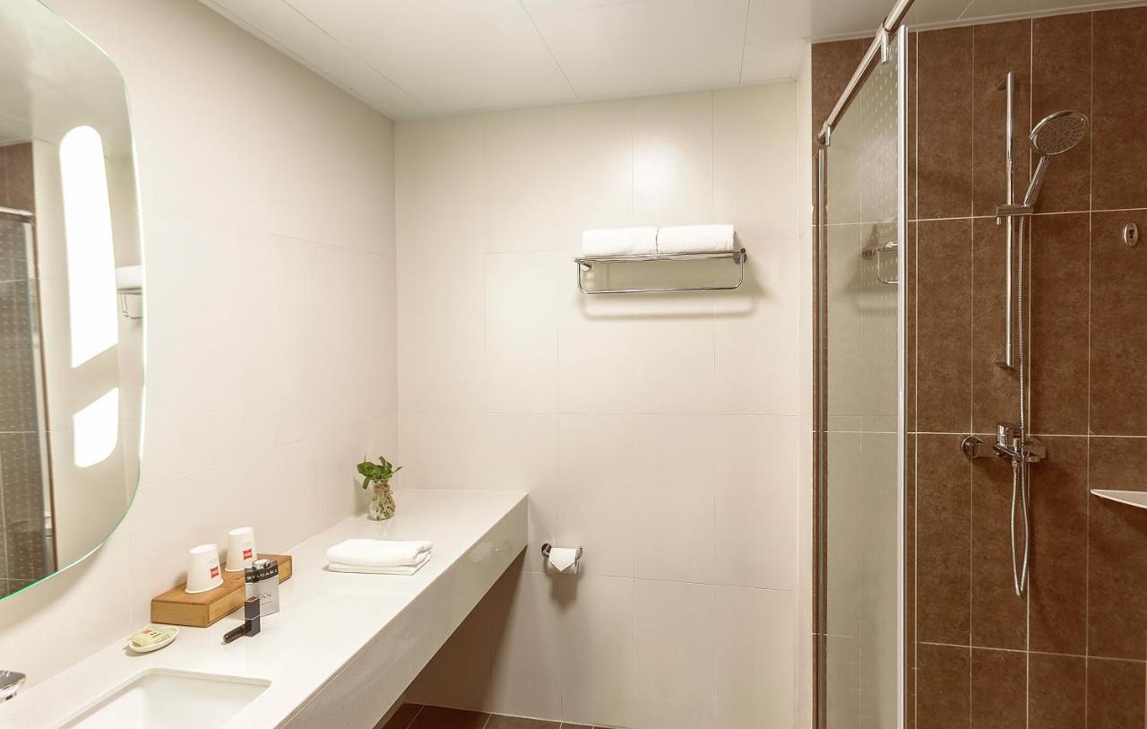 Ibis Zhengzhou Longhai Road Екстериор снимка