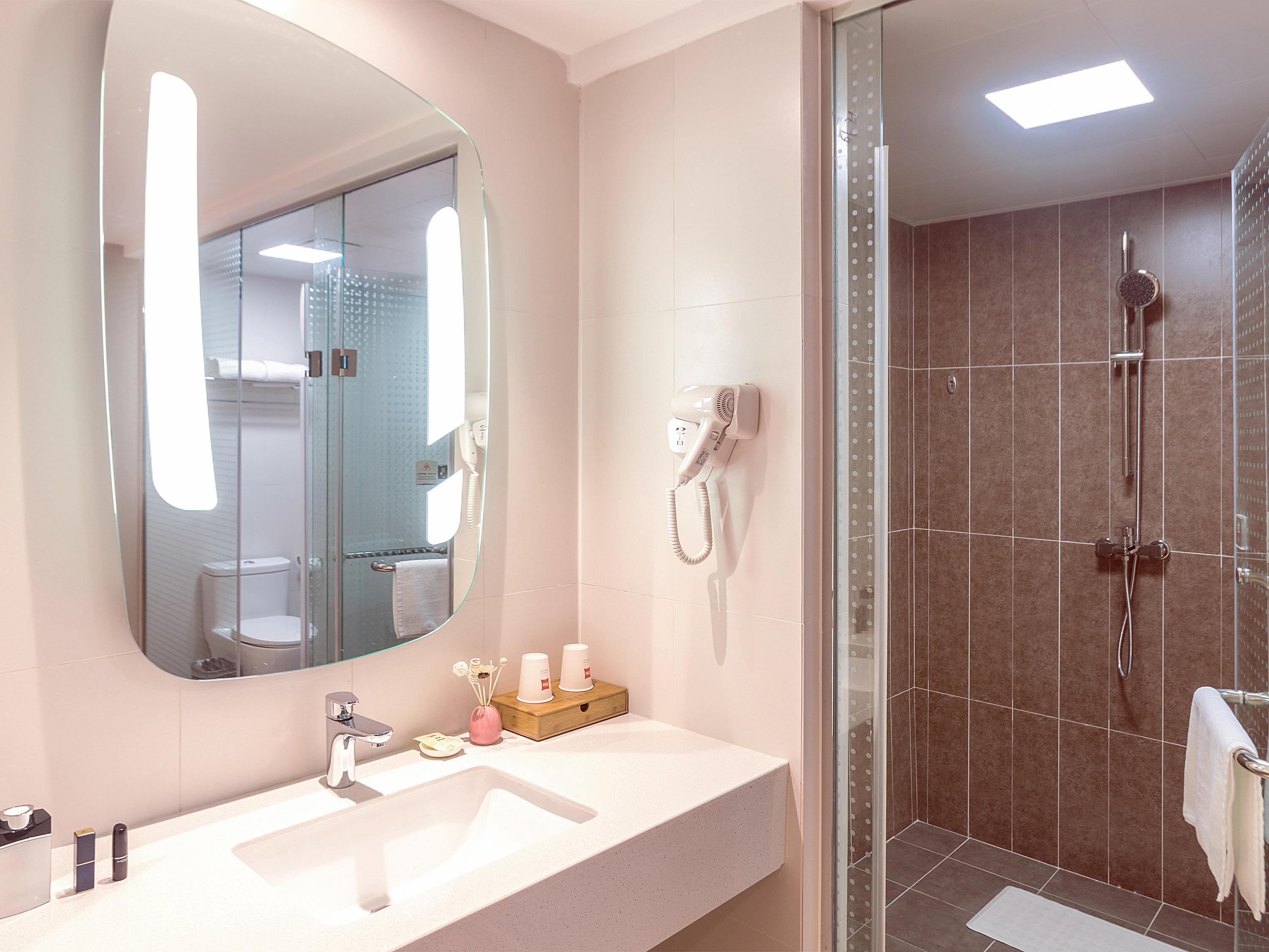 Ibis Zhengzhou Longhai Road Екстериор снимка